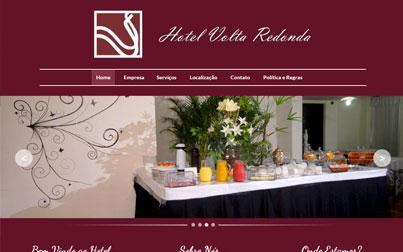 Tela no iMac do site Hotel Volta Redonda